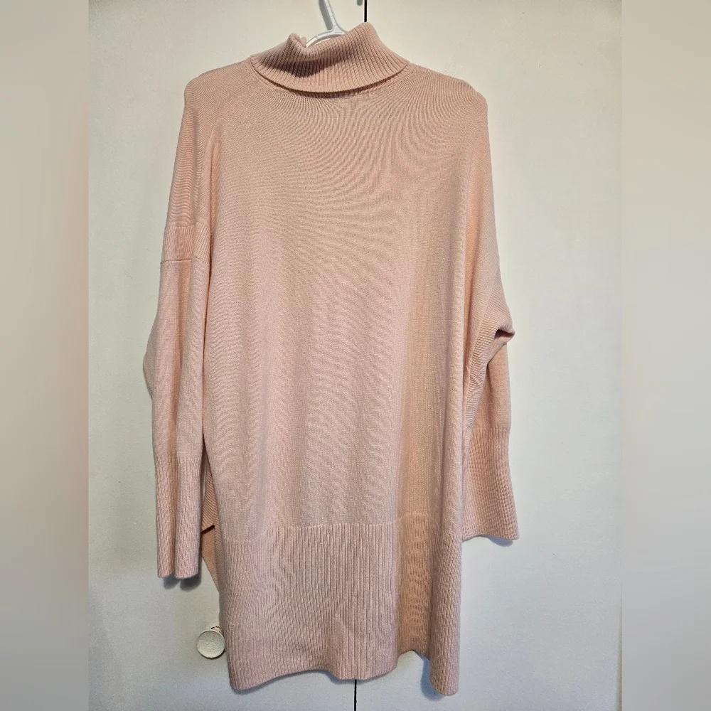 Ophelia Roe Blush Hi-Lo‎ Turtleneck Sweater